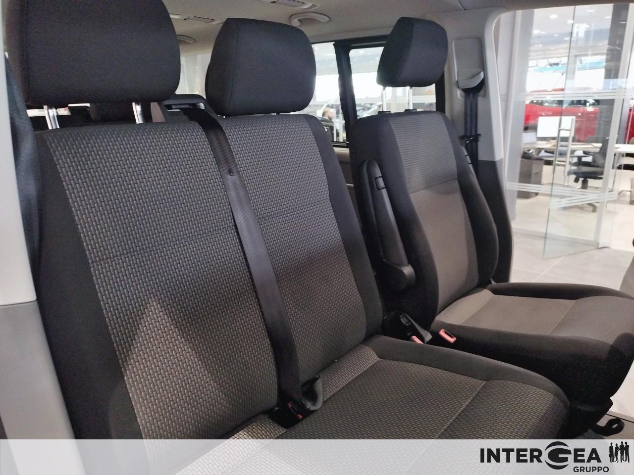 VOLKSWAGEN Caravelle 2.0 tdi 150cv Trendline p.c. dsg7