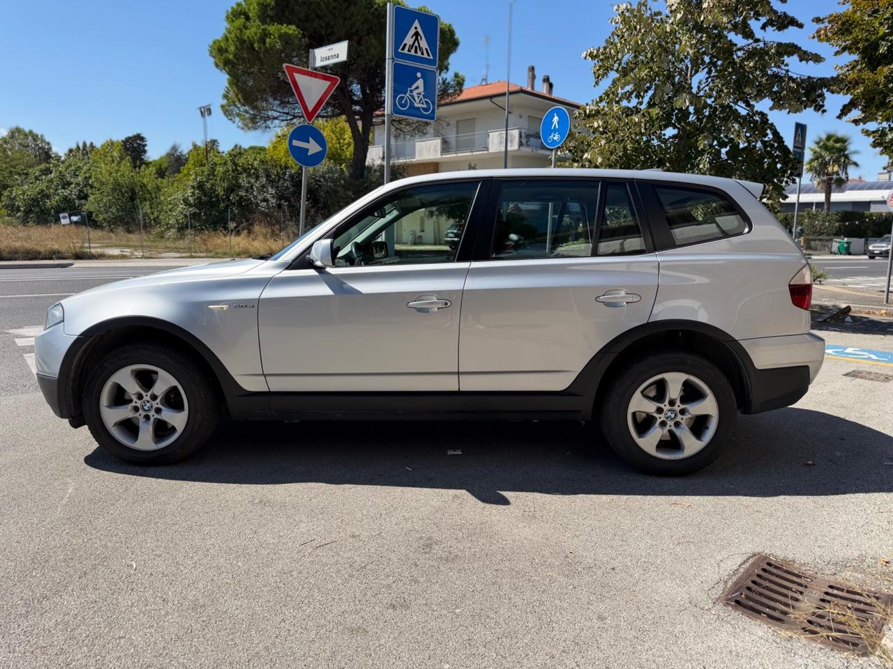 Bmw X3 2.0d cat Futura