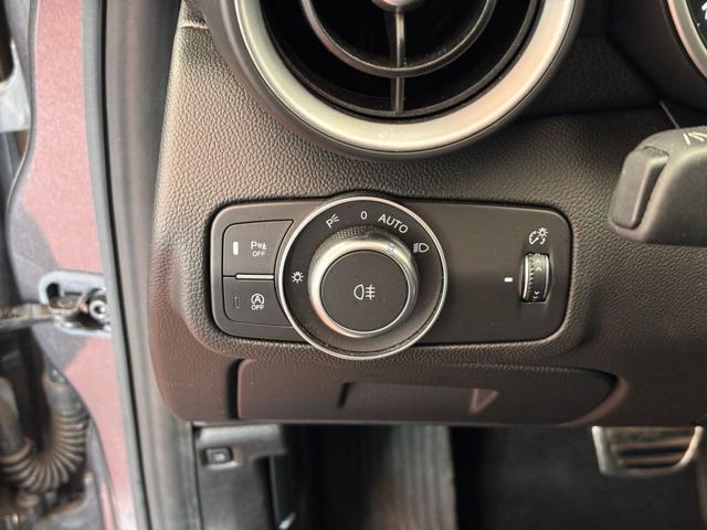 ALFA ROMEO Giulia 2.0 Turbo 280 CV AT8 AWD Q4 Veloce in arrivo