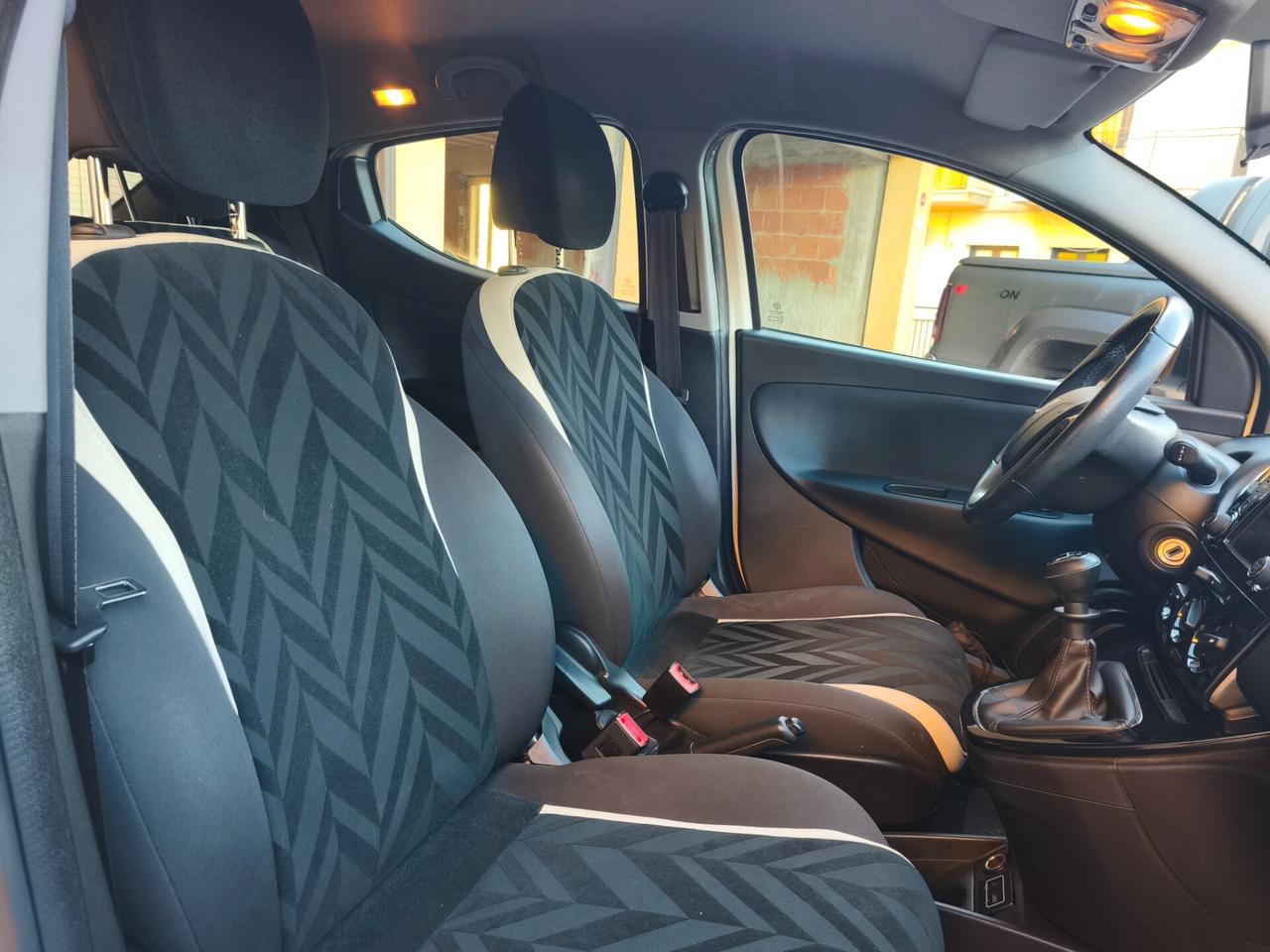 Lancia Ypsilon 1.2 GPL 69 CV 5 porte Ecochic