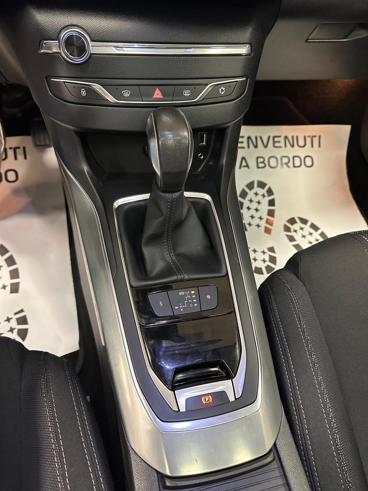 Peugeot 308 BlueHDi 120 S&S EAT6 SW Allure