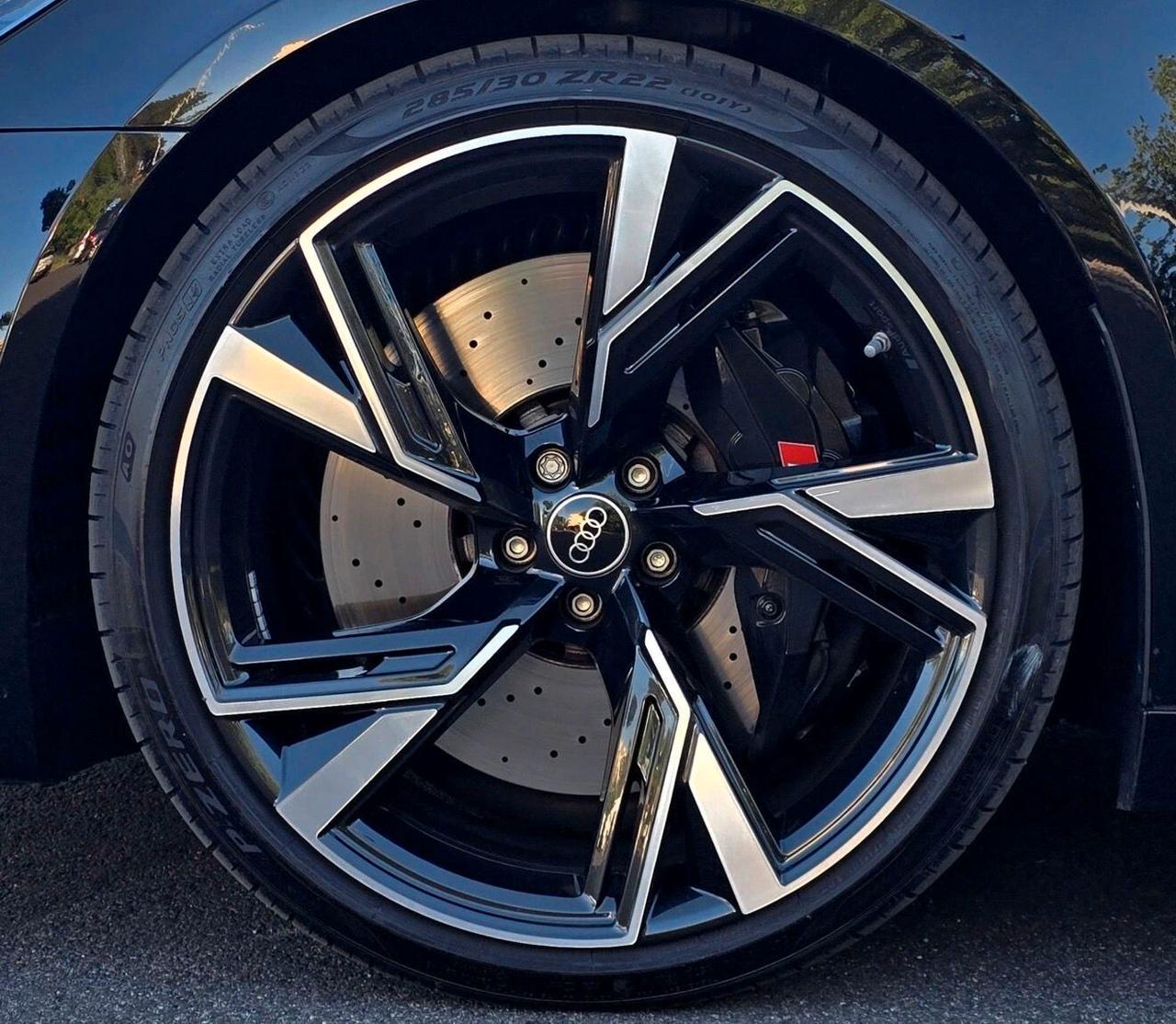 Audi RS6 RS 6 Avant 4.0 TFSI V8 quattro tiptronic Performance