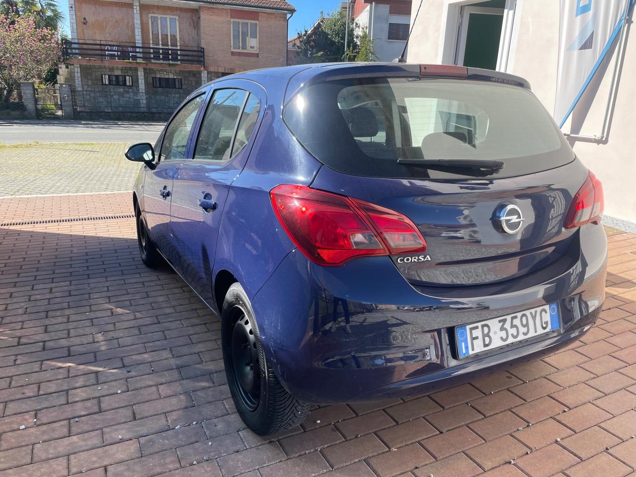 Opel Corsa 1.2 5 porte