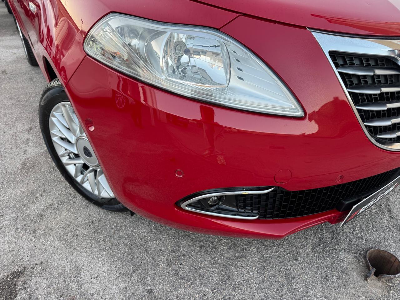 Lancia Ypsilon 1.3 MJT 95CV Platinum TETTO