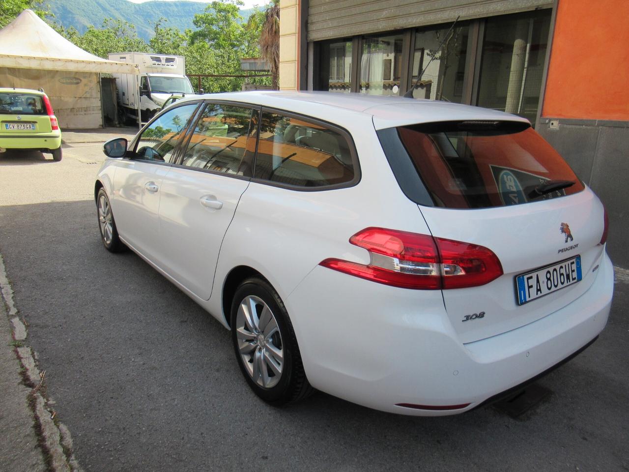 Peugeot 308 BlueHDi 100 S&S SW Business