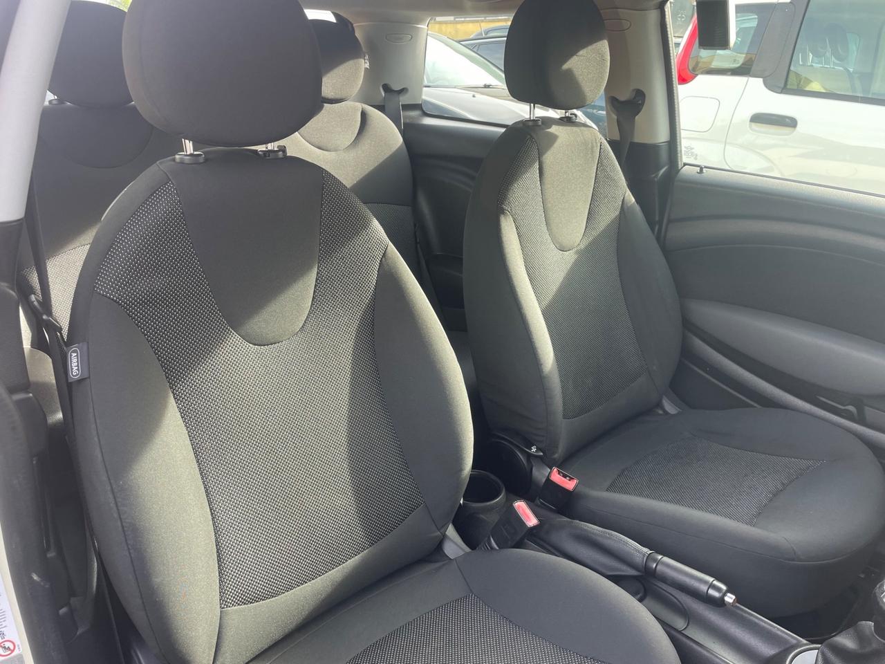 MINI COOPER 1.4 GPL 75 (CV) 2010