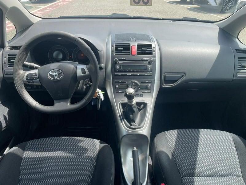 Toyota Auris 1.3 Active