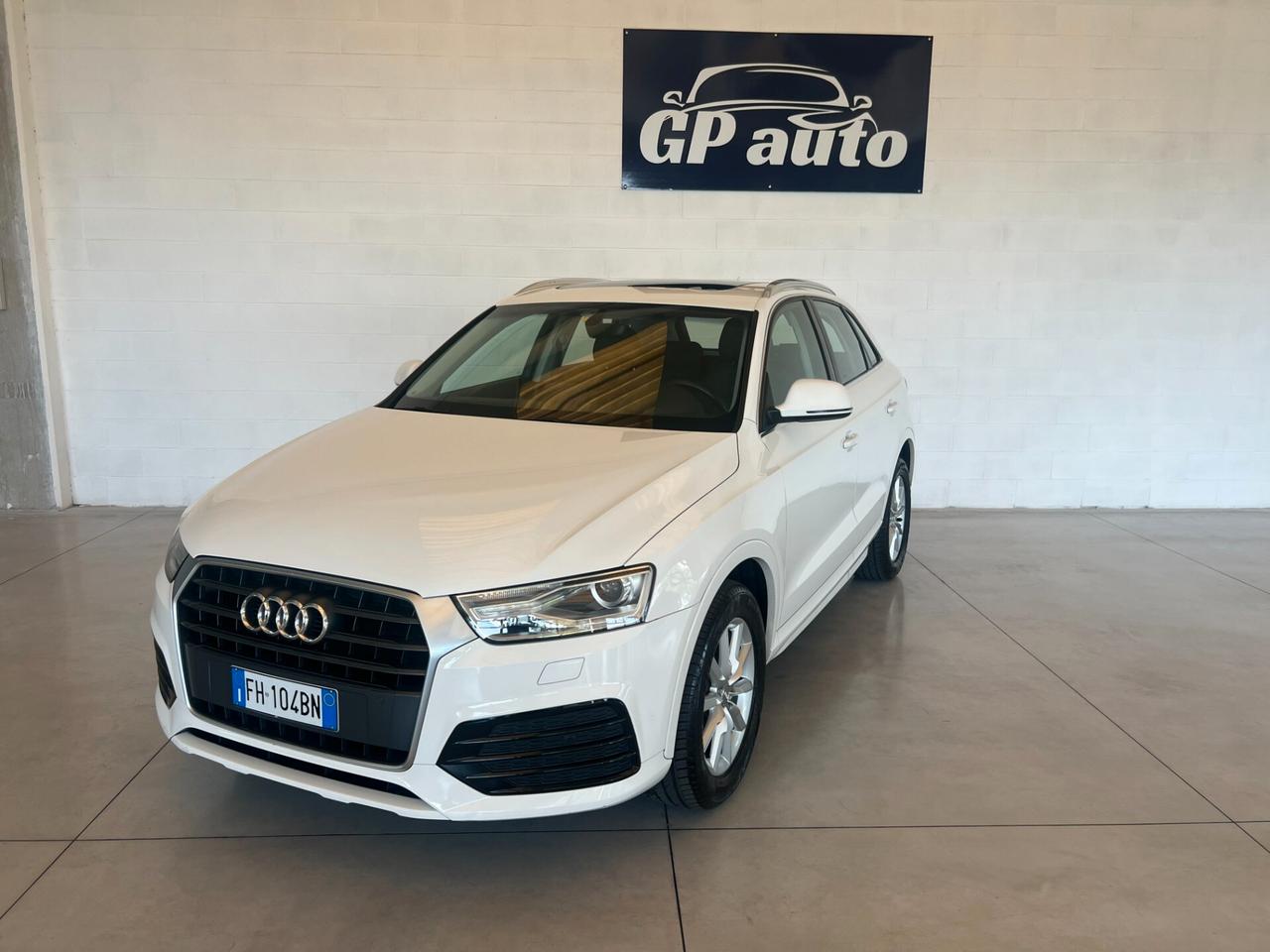 Audi Q3 2.0 TDI 150 CV Sport tetto apribile e panoramico unico proprietario