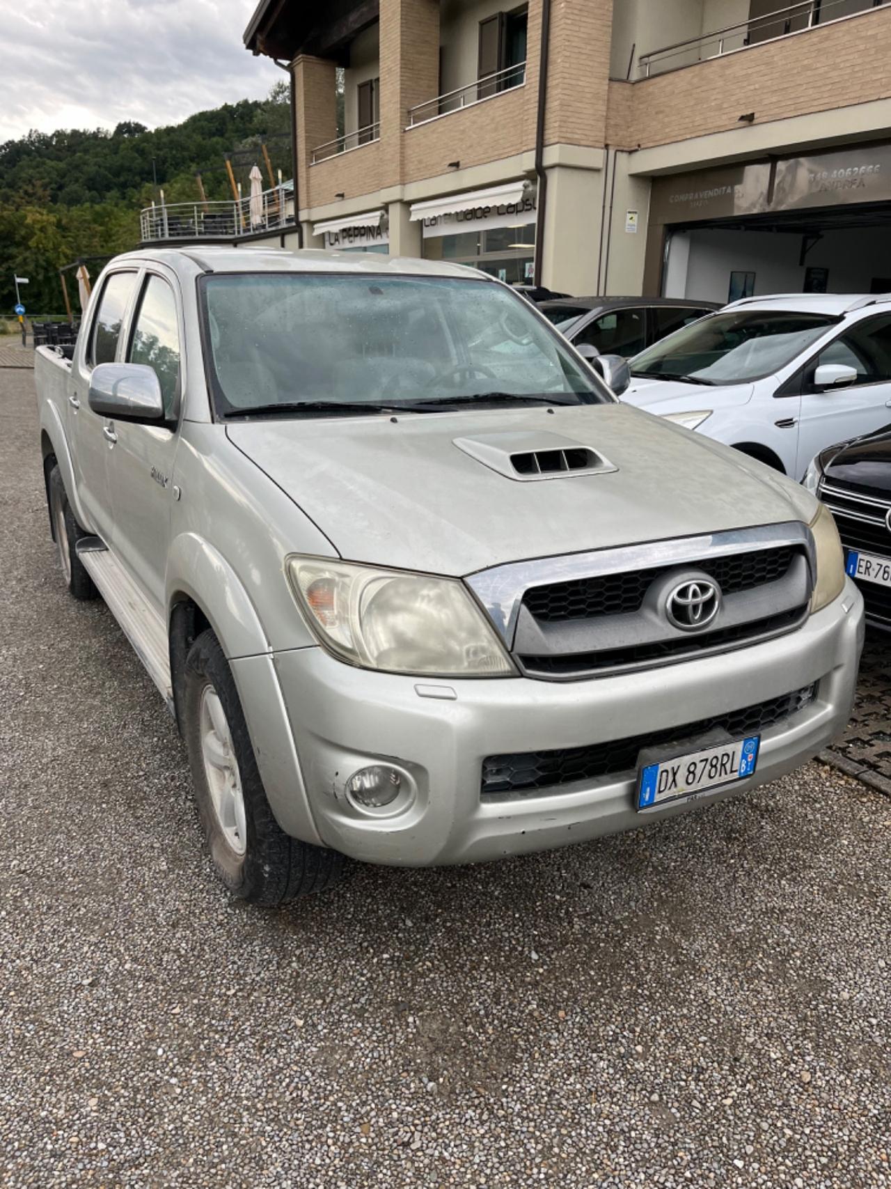 Toyota Hilux 2.5 D-4D 4WD 4p. Double Cab DLX
