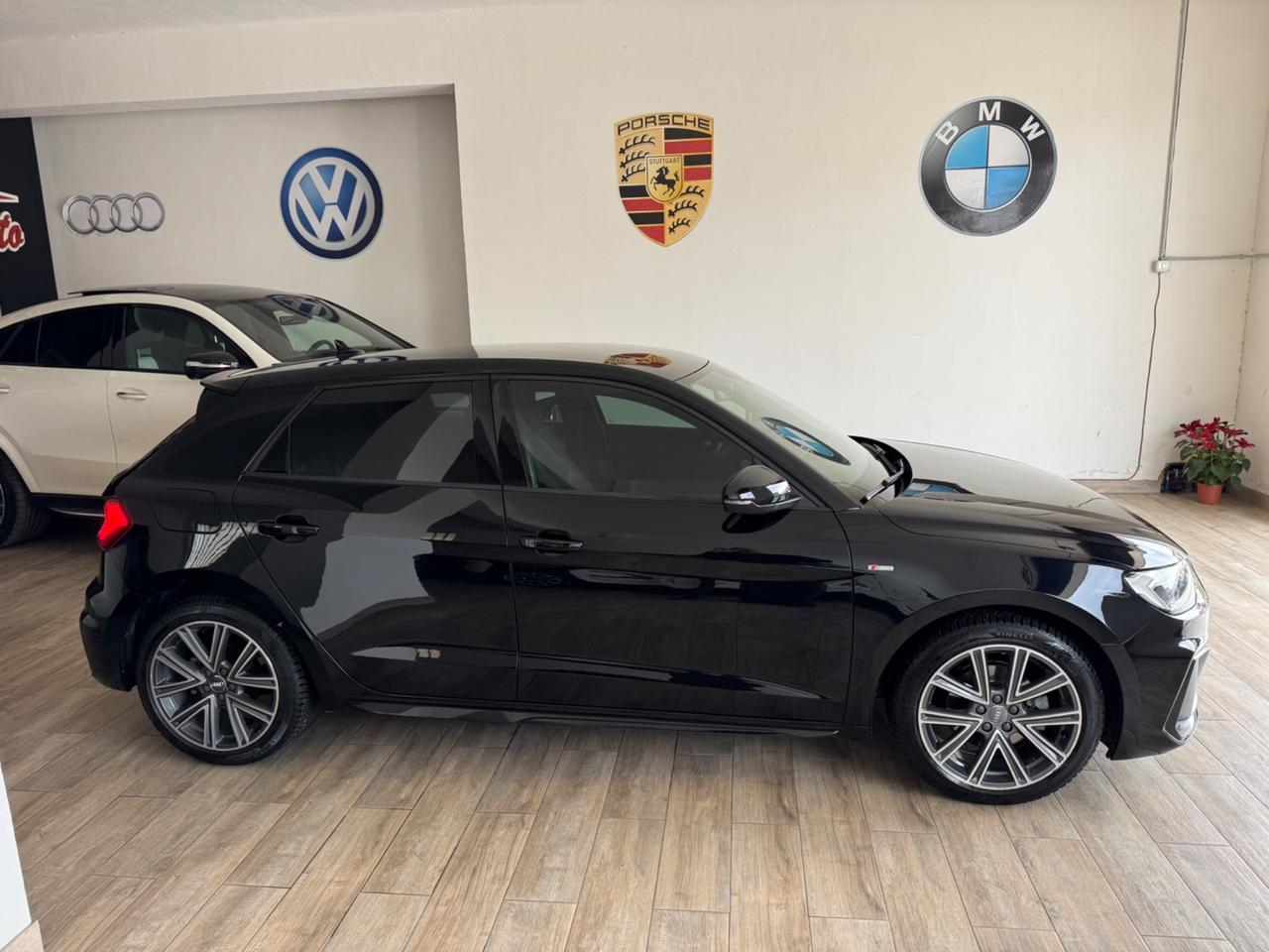 Audi A1 SPB 30 TFSI S tronic Identity Black