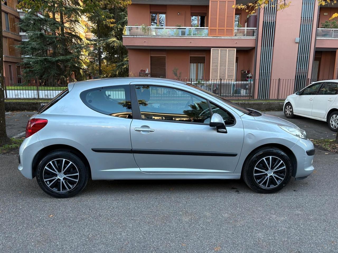 Peugeot 207 1.4 HDi 70CV 3p. X Line disel