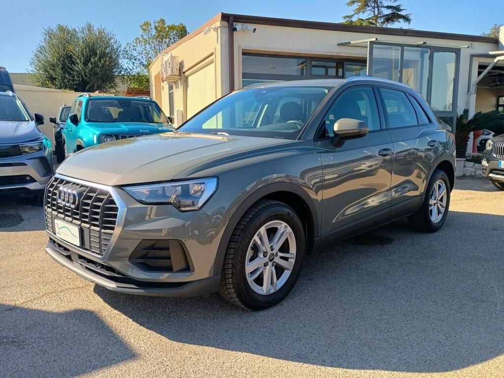 Audi Q3 35 2.0 TDI 150cv S-tronic Business Advanced