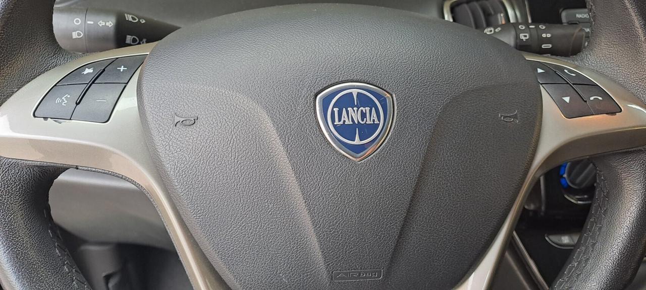 Lancia Ypsilon 1.0 FireFly 5 porte S&S Hybrid Ecochic Gold KM. 18.000 CERTIFICATI - AUTO PER NEOPATENTATI!