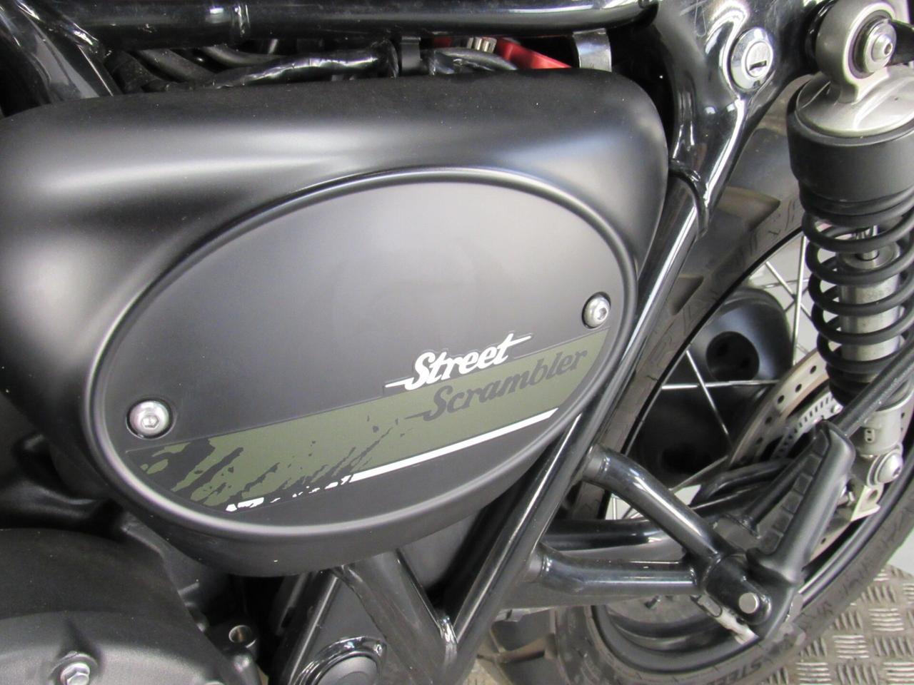 Triumph Street Scrambler ABS VANCE & HINES