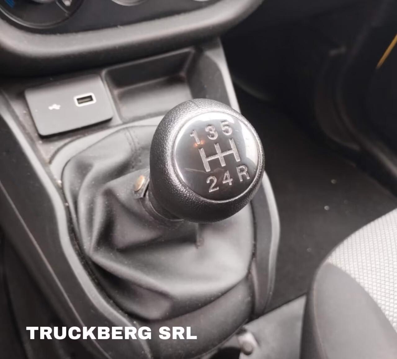 FIAT Doblò 1.3 MTJ PC-TN CARGO LAMIERATO SX