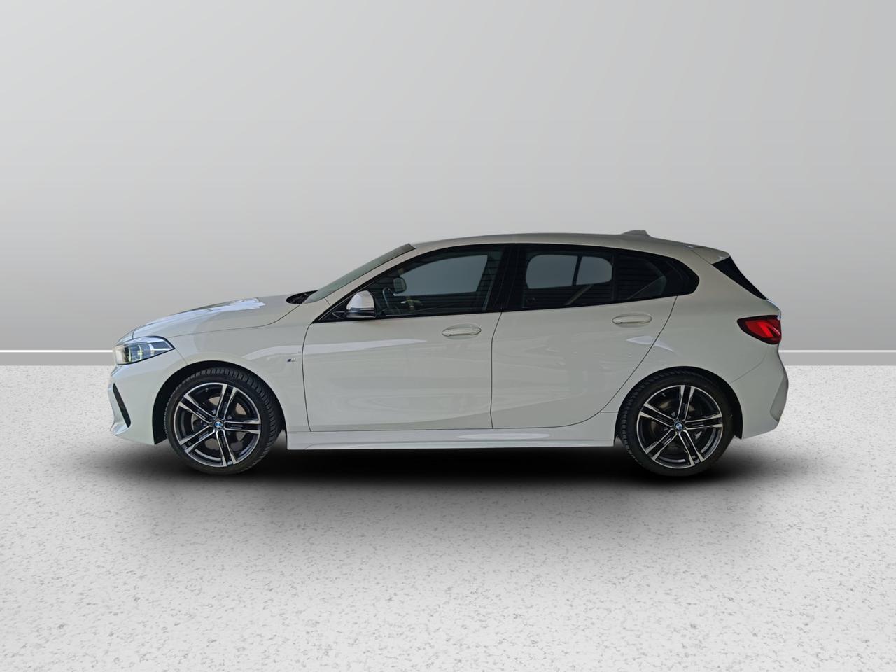 BMW Serie 1 F40 - 118d Msport auto