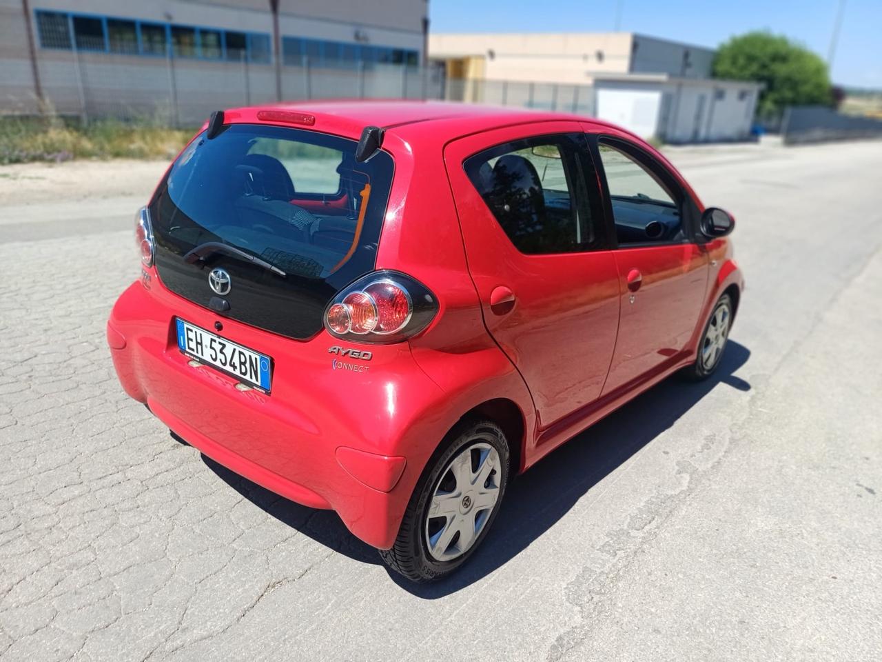 Toyota Aygo 1.0 12V VVT-i 5 porte Deep Ocean Connect MMT