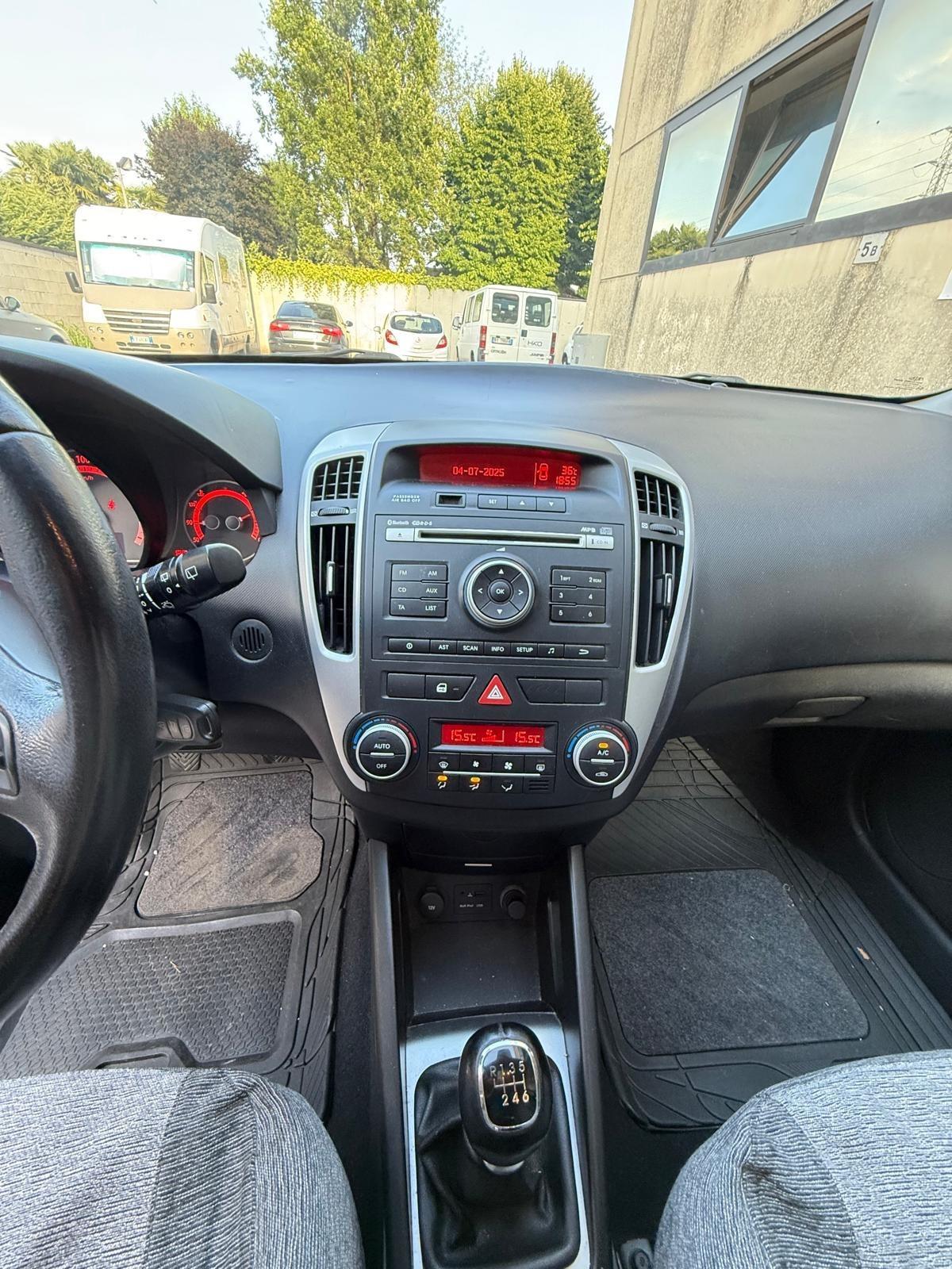 Kia Ceed cee'd Sp. Wag. 1.6 CRDi VGT 115CV EX