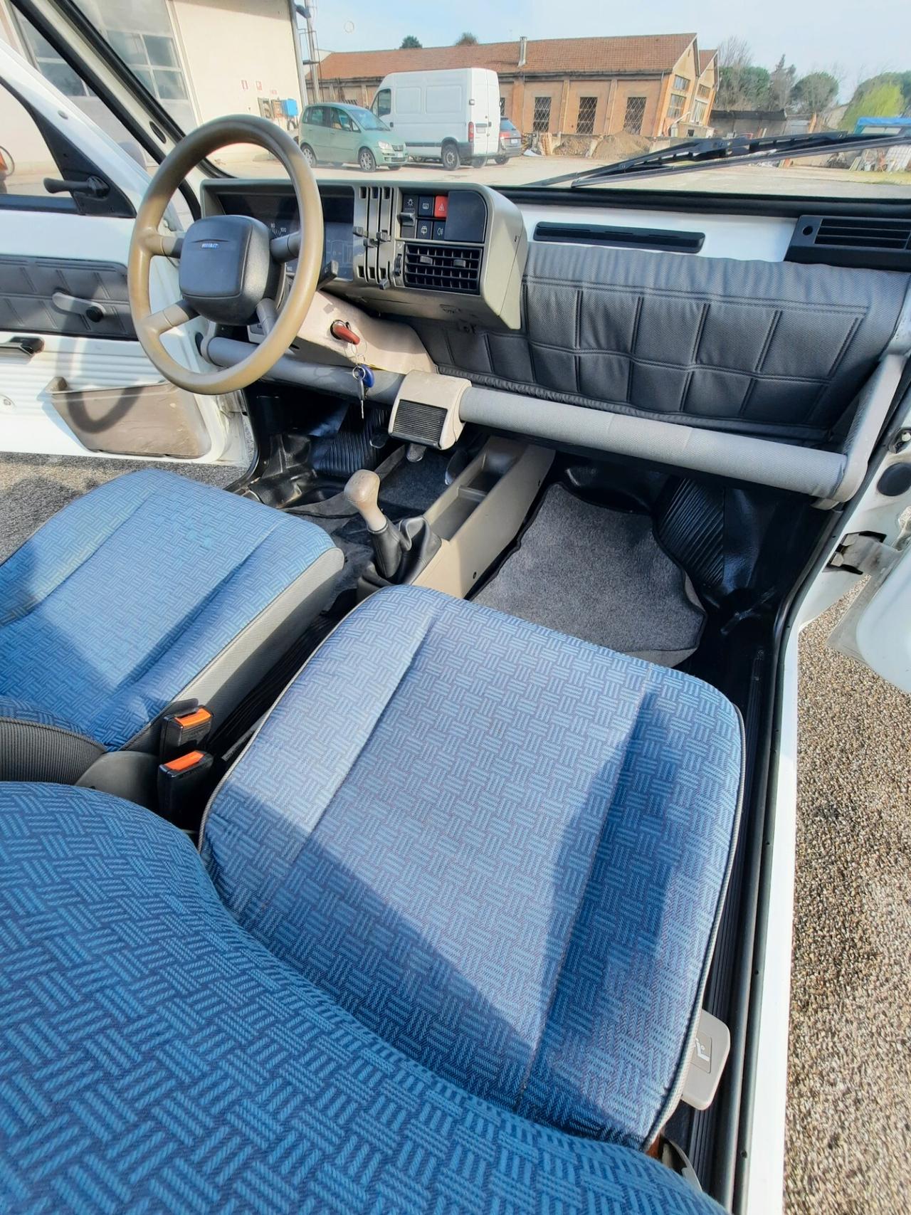 Fiat Panda 900 i.e. cat Young