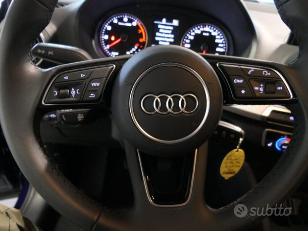 AUDI Q2 30 TFSI Business