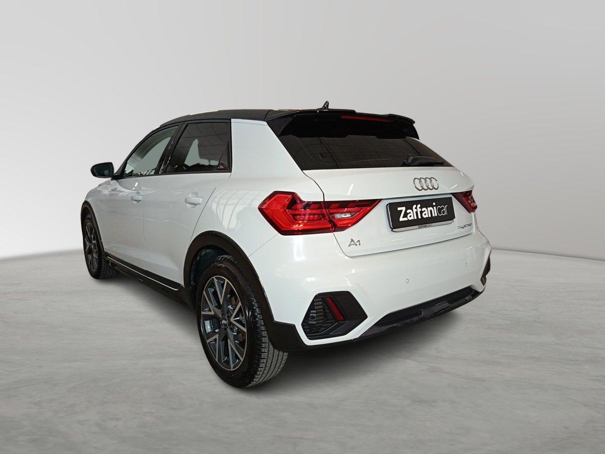 AUDI A1 2ª serie - A1 citycarver 30 TFSI S tronic Admired
