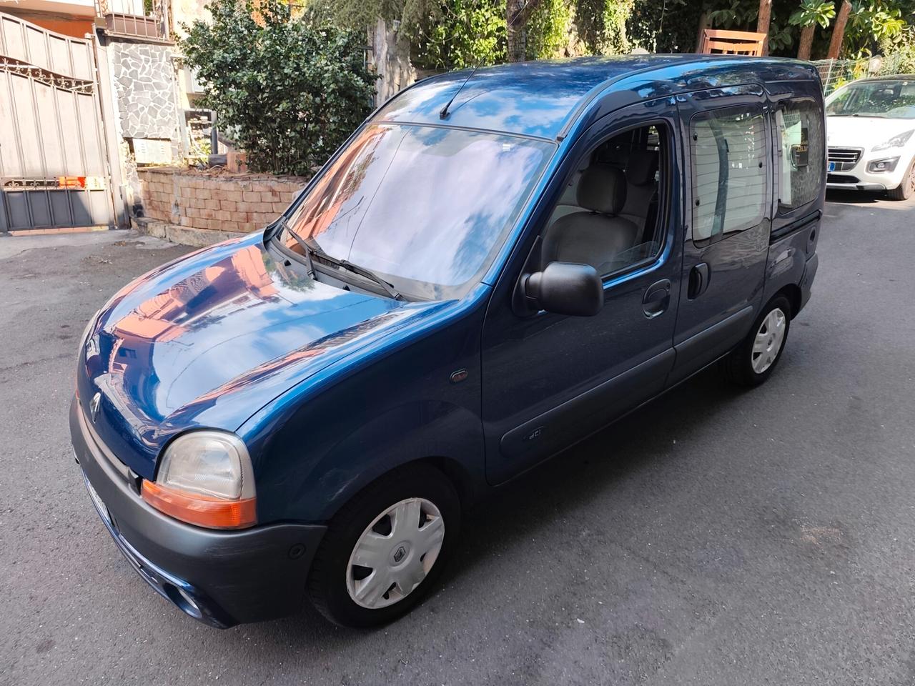 Renault Kangoo 1.5 dCi 82cv Leggi
