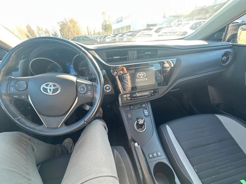 Toyota Auris Touring Sports 1.8 Hybrid Lounge