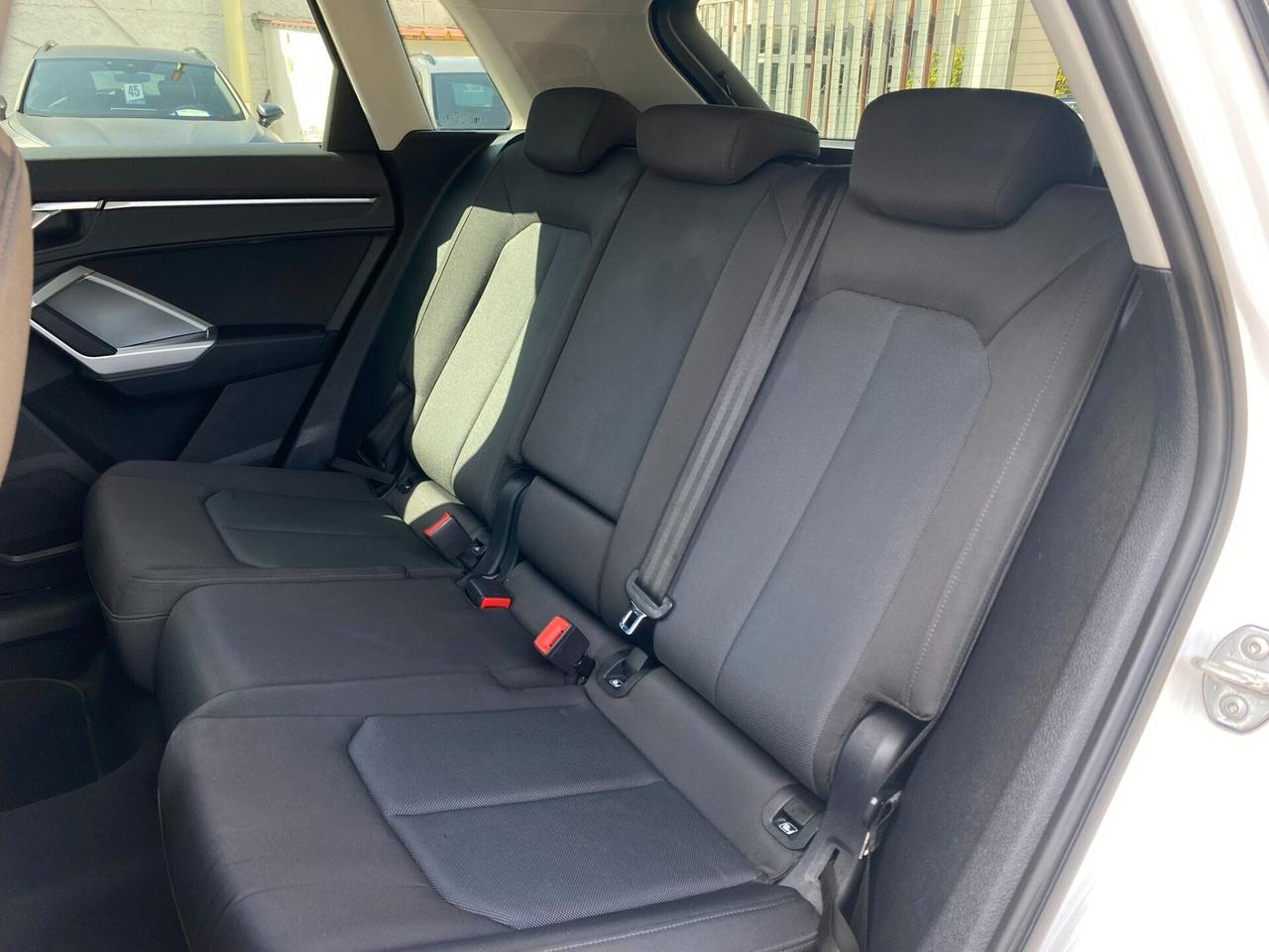 Audi Q3 Business 2.0 TDI 150CV s-tronic 35