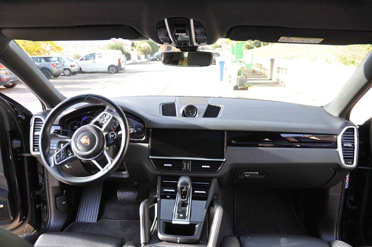 Porsche Cayenne Coupé 3.0 V6 E-Hybrid LEASING