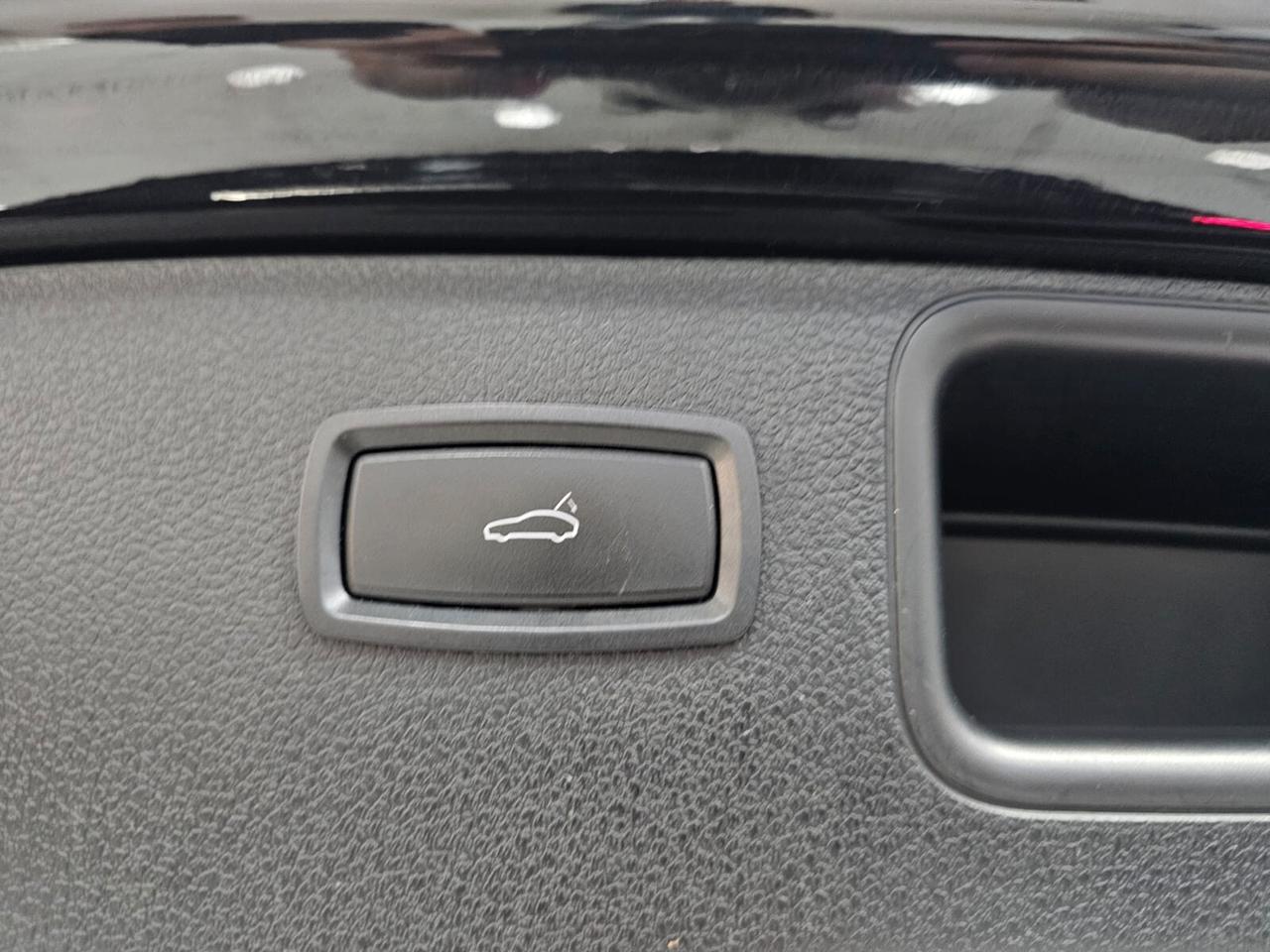 NUOVA PORSCHE MACAN TURBO 2.0 BENZINA 265CV CHRONO SPORT PACK