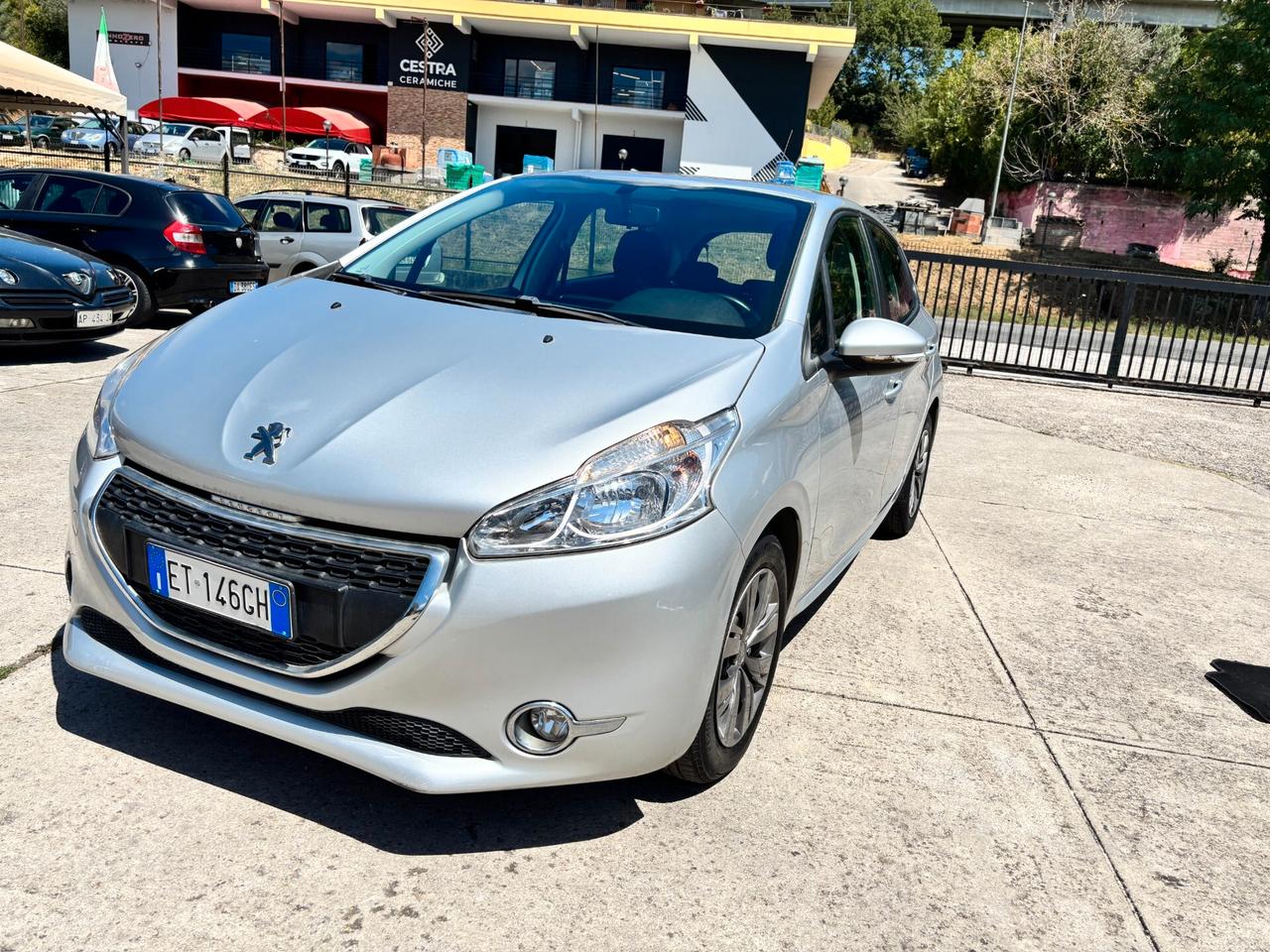 Peugeot 208 1.4 HDi 68 CV 5 porte Allure