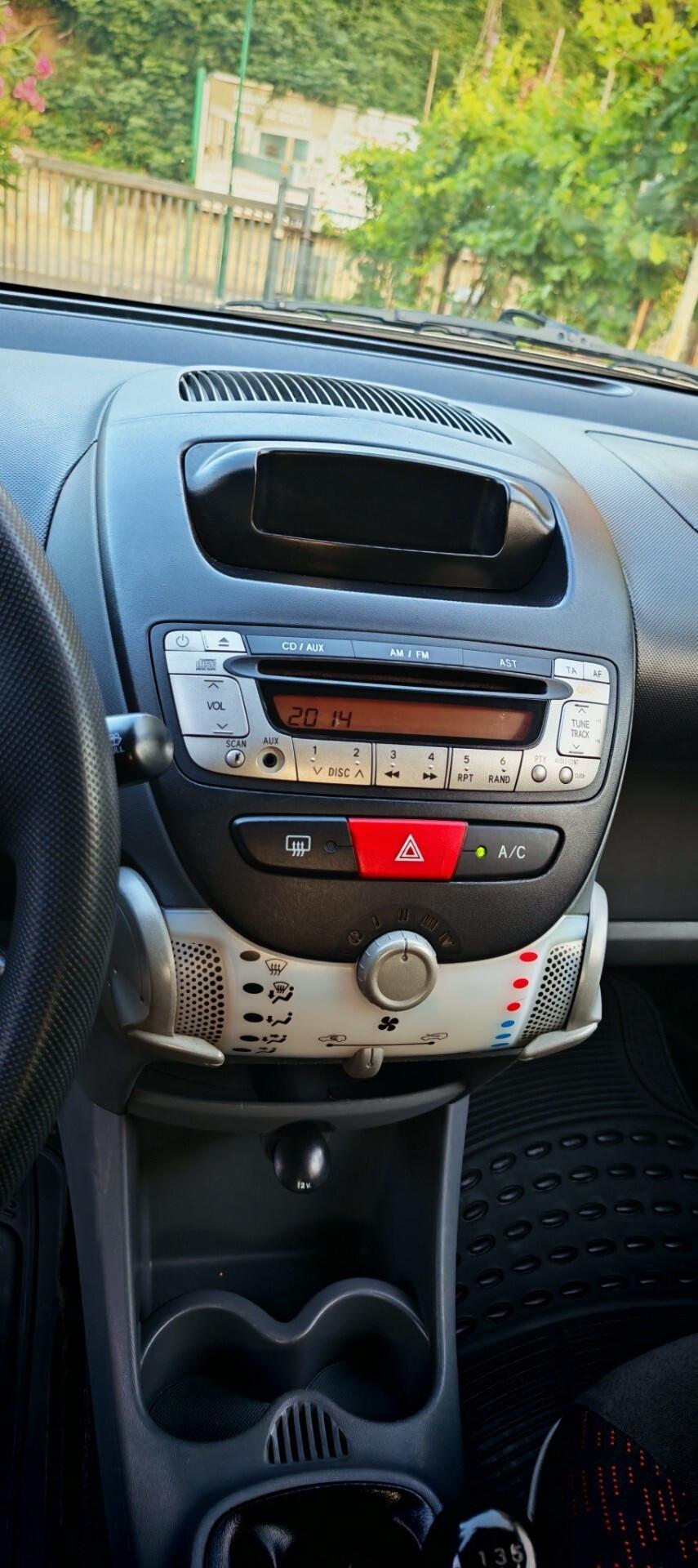 Peugeot 107 RESTYLING Nera 1.0 benzina
