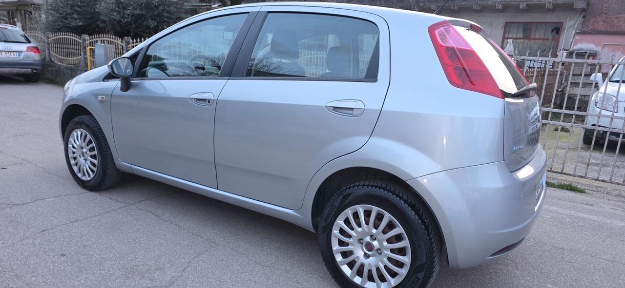 Fiat Grande Punto 1.4 5 porte Dynamic metano valido