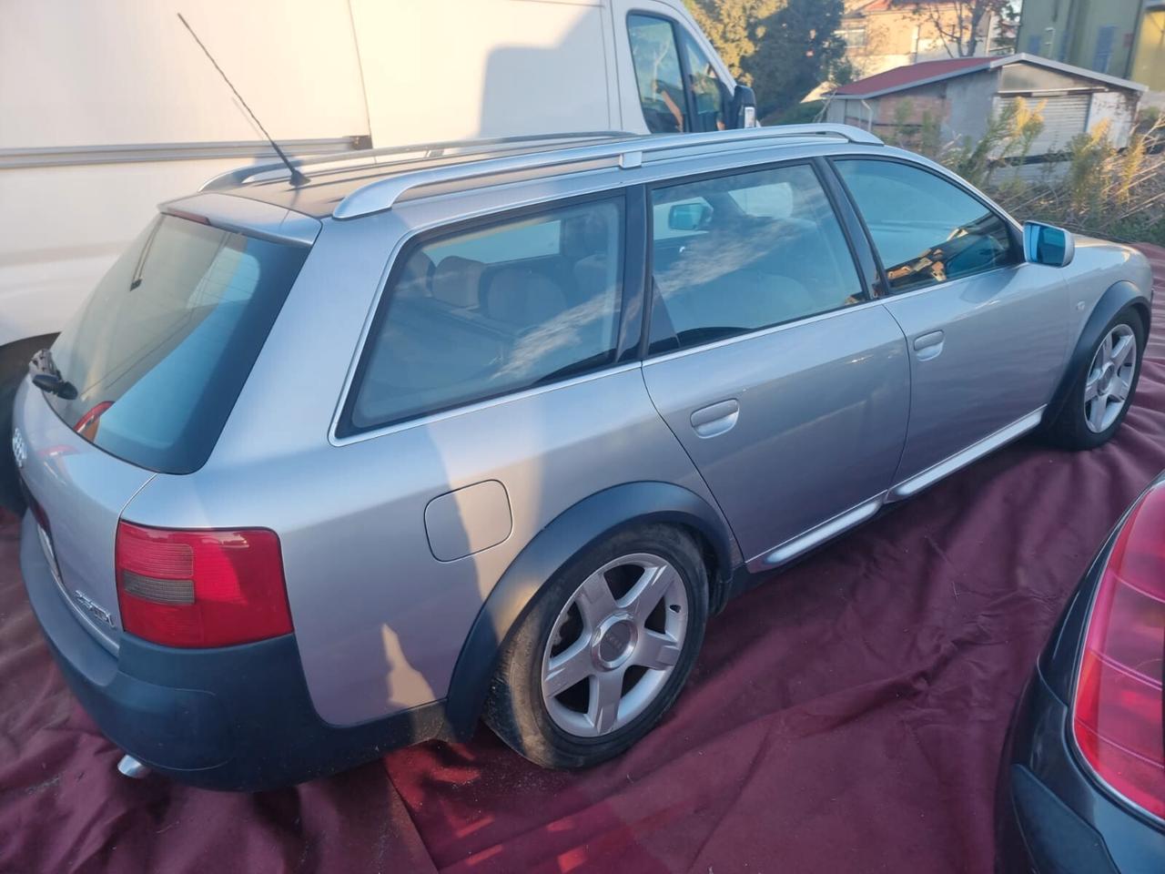 Audi A6 allroad 2.5 TDI 180 CV