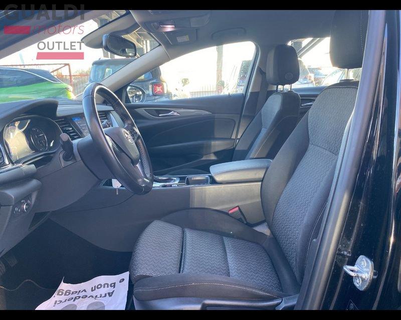 Opel Insignia II Sports Tourer 1.6 cdti Business s&s 136cv auto my18