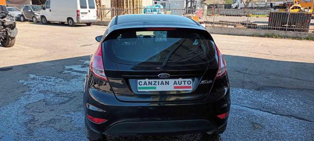 FORD Fiesta 1.2 5 porte INCIDENTATA