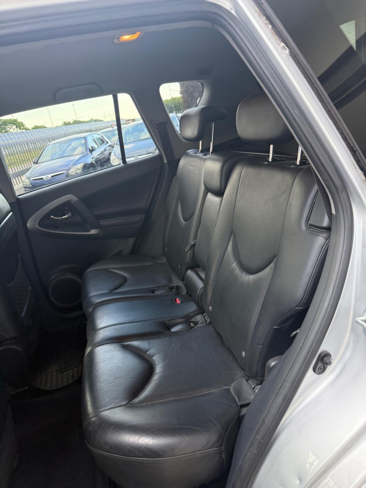 Toyota RAV 4 RAV4 2.2 D-4D 177 CV Luxury