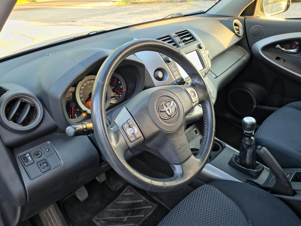 Toyota RAV 4 RAV4 2.2 D-4D 136 CV DPF Luxury CV-136 E4 Manuale NEO 4x4 2009