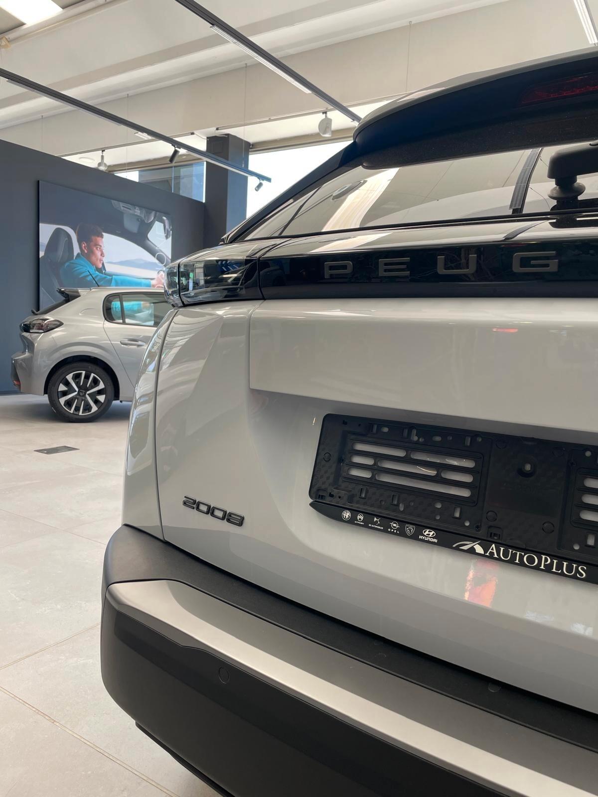 Peugeot 2008 PureTech 100 S&S Allure