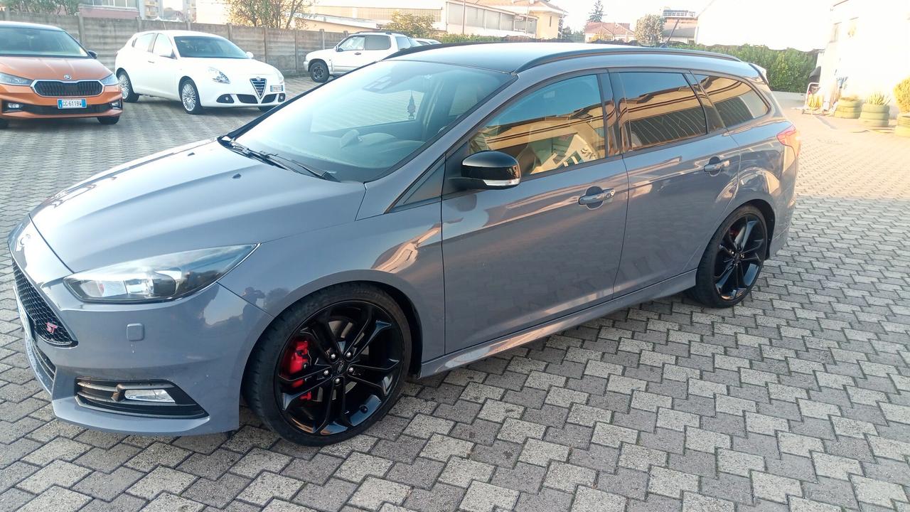 Ford Focus 2.0 TDCi 185 CV Powershift SW ST3