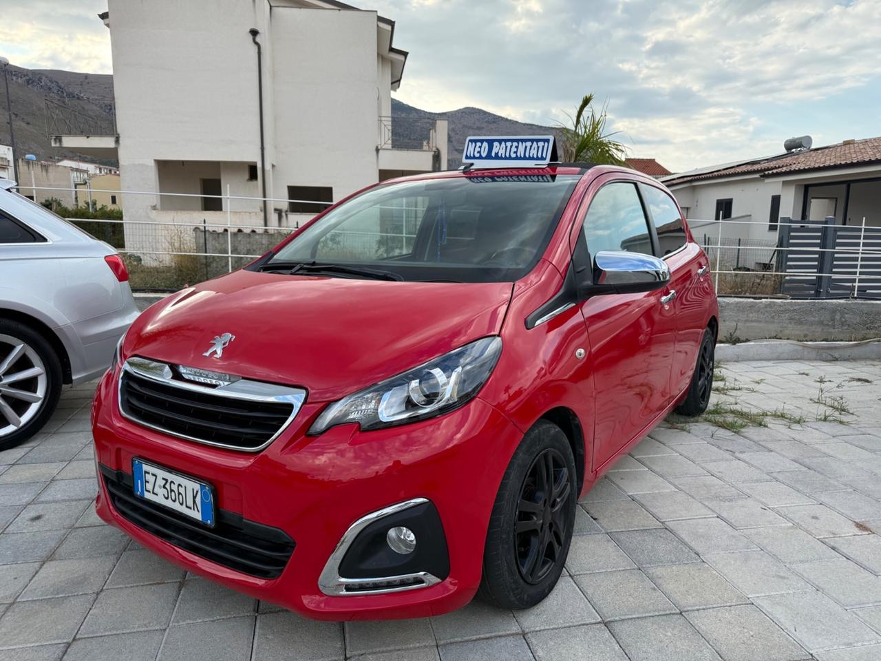 Peugeot 108 PureTech 82 5 porte Allure TOP!