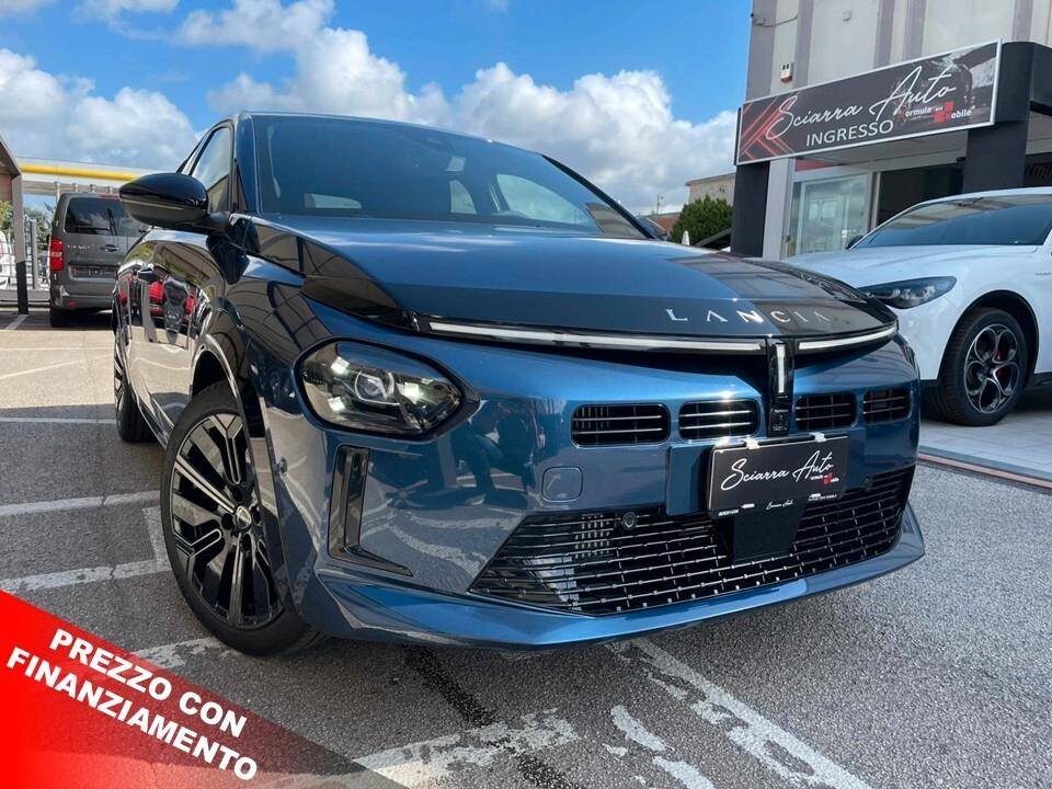 Lancia Ypsilon Hybrid e-DCT Edizione Cassina