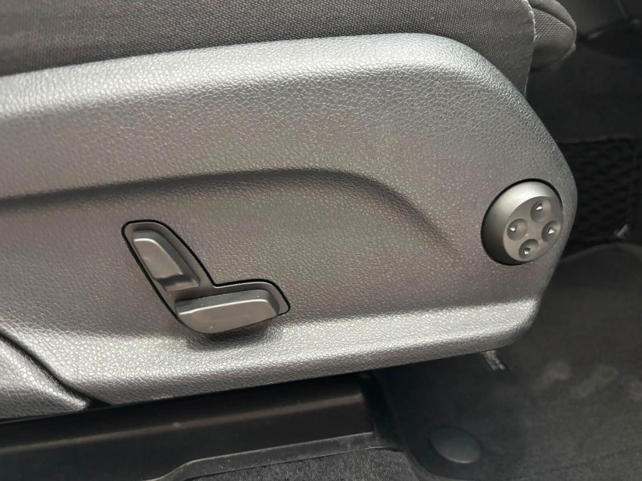 Mercedes-benz GLC 220 d 4Matic **PARI AL NUOVO**