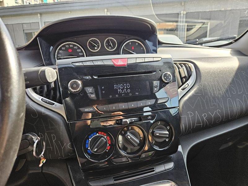 Lancia Ypsilon 1.3 MultiJet 95cv Start&Stop Elefantino
