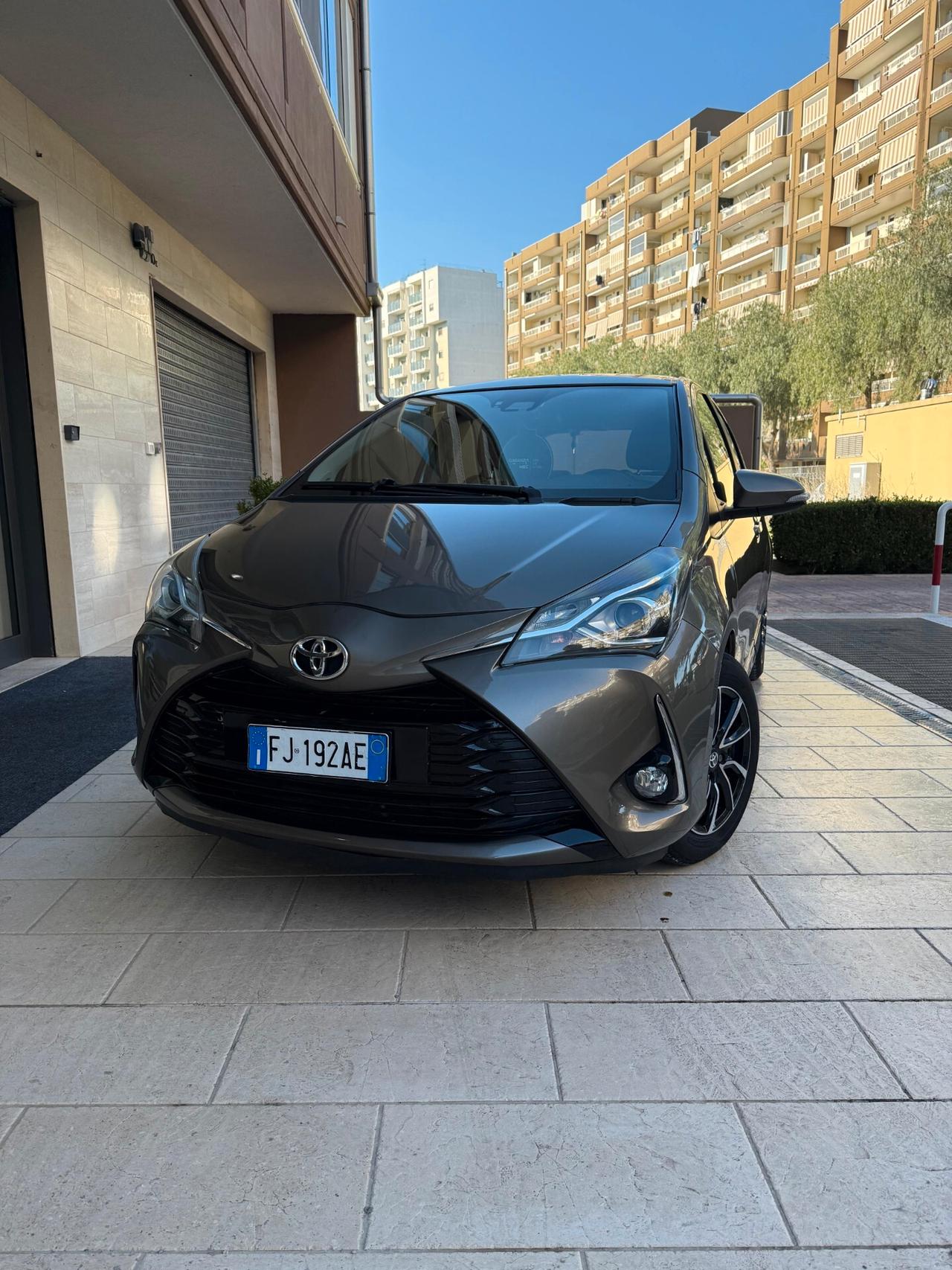 Toyota Yaris 1.0 gpl