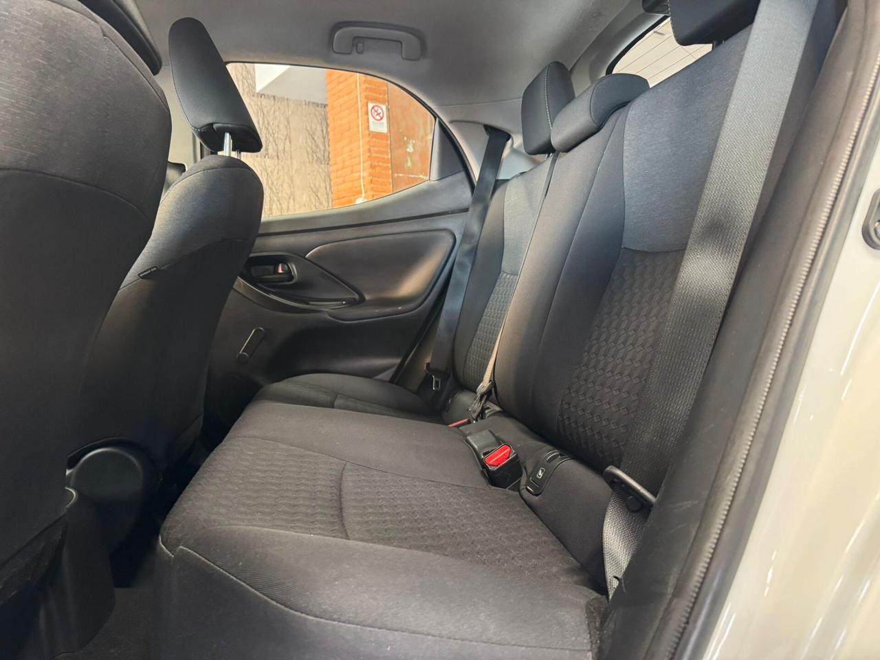Toyota Yaris 1.0 5 porte Active