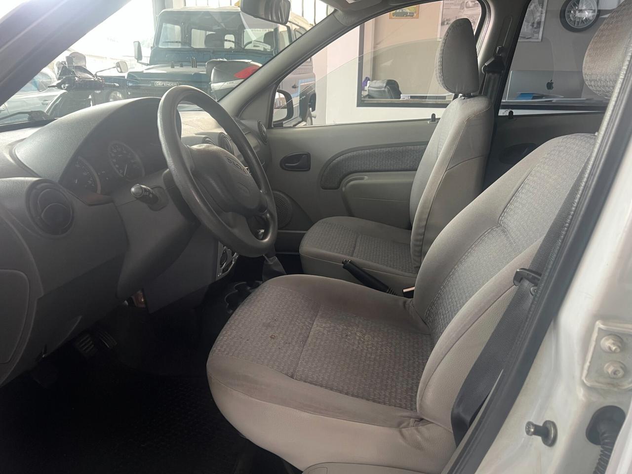 Dacia Logan MCV 1.6 16V 5 posti Lauréate