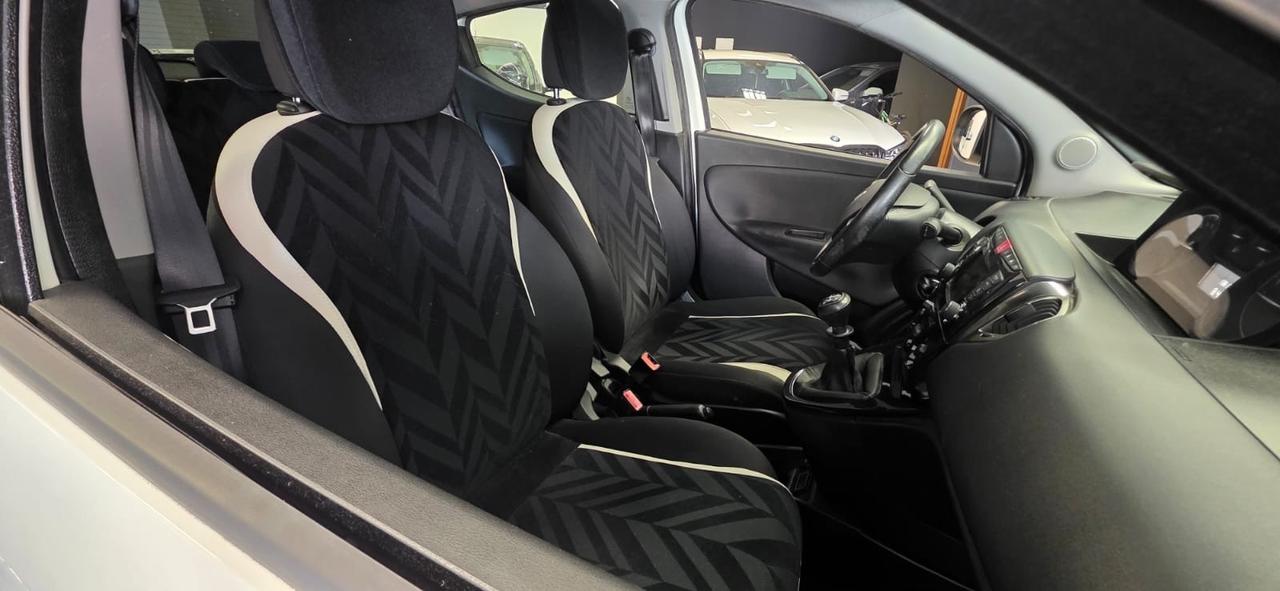 Lancia Ypsilon 1.2 69 CV 5 porte GPL Ecochic Gold