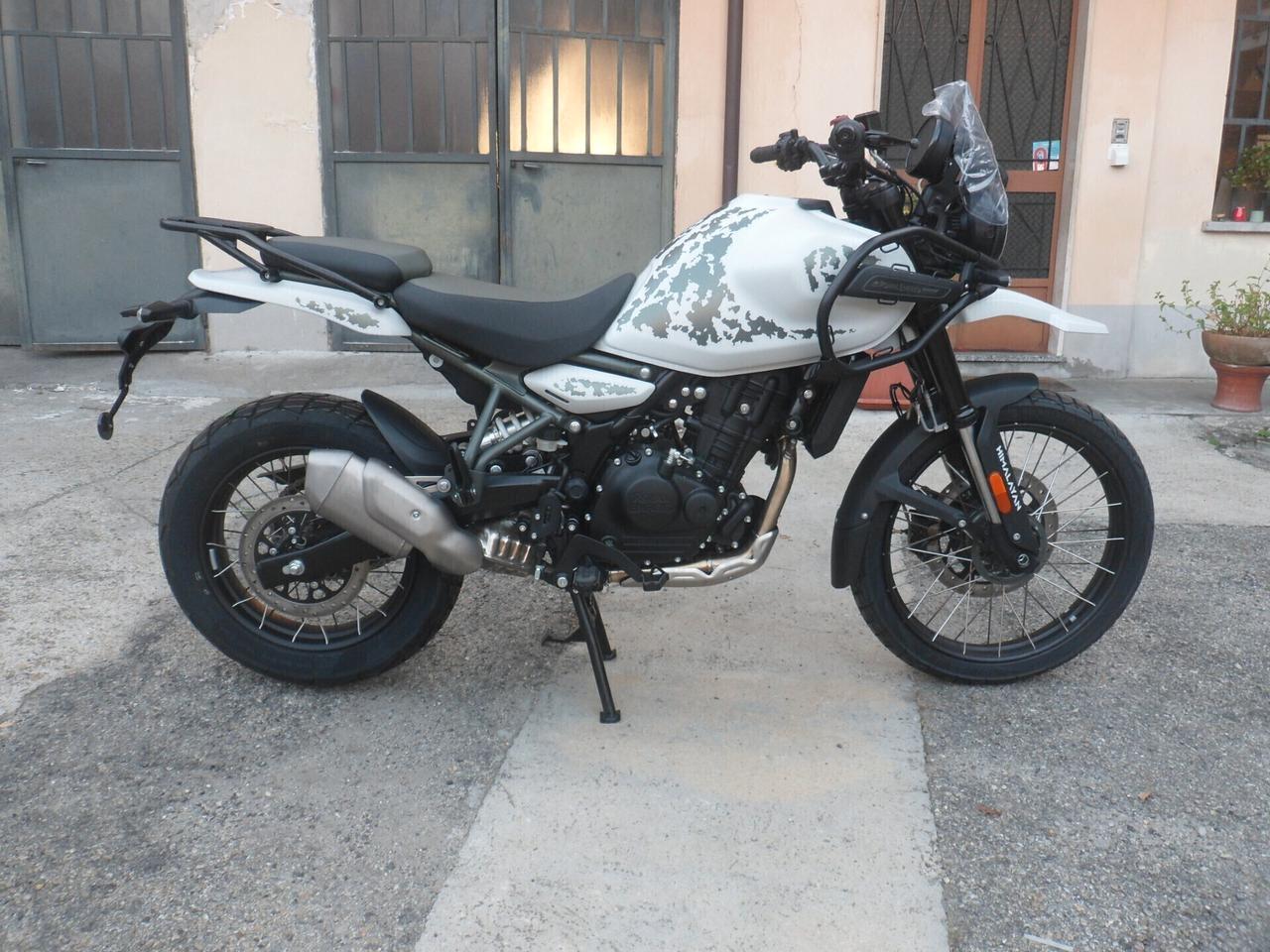 Royal Enfield Himalayan kamet white tubeless