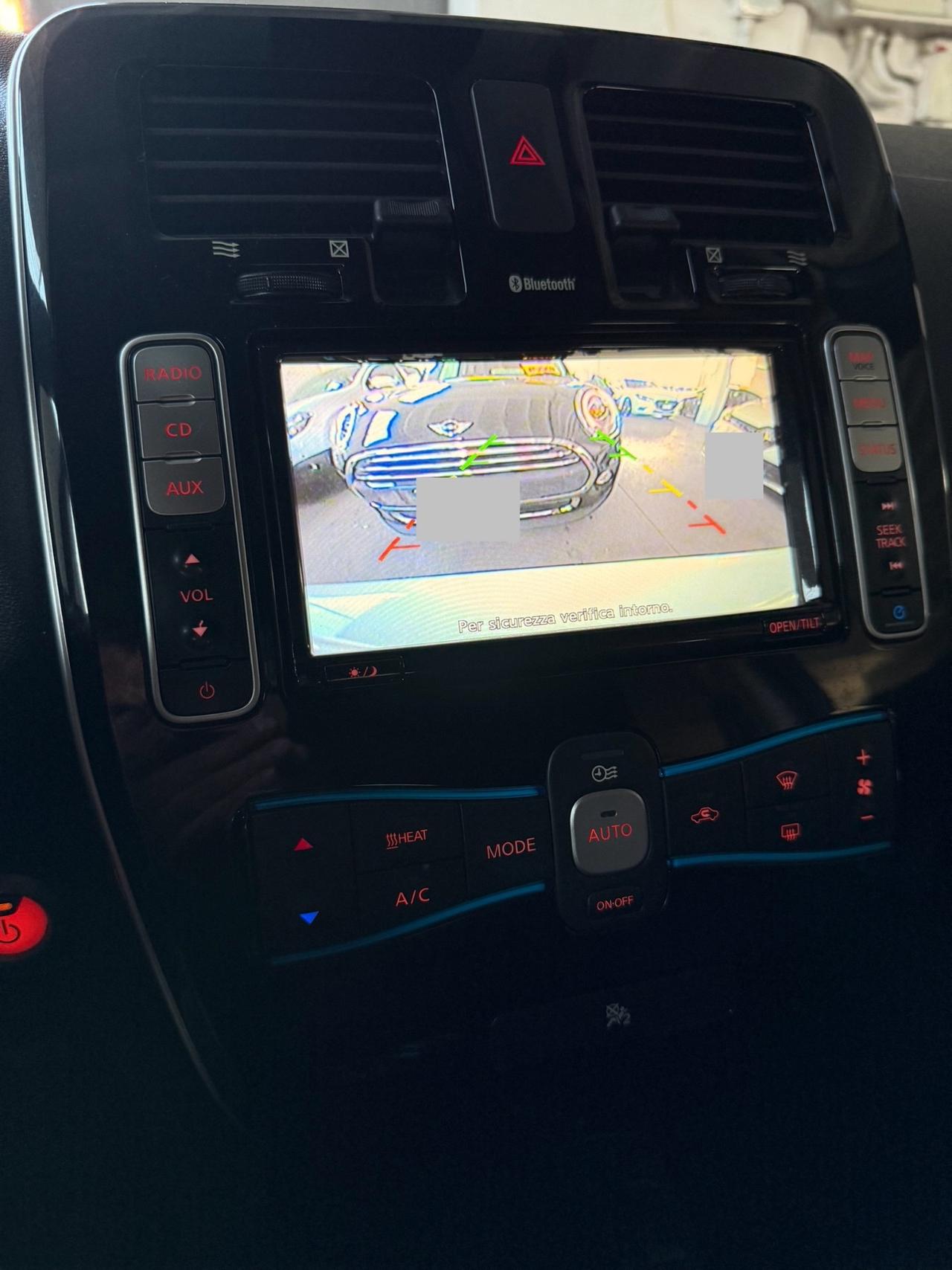 Nissan Leaf Tekna 30KWh Solar pack Spoiler 2016